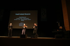 [FOTO] Na Politechnice Rzeszowskiej rozpoczęto XX jubileuszową edycję Polonijnego Studium Choreograficznego